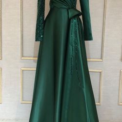 Modest Evening Dress , ROYAL Green . Only Worn Once To Wedding 