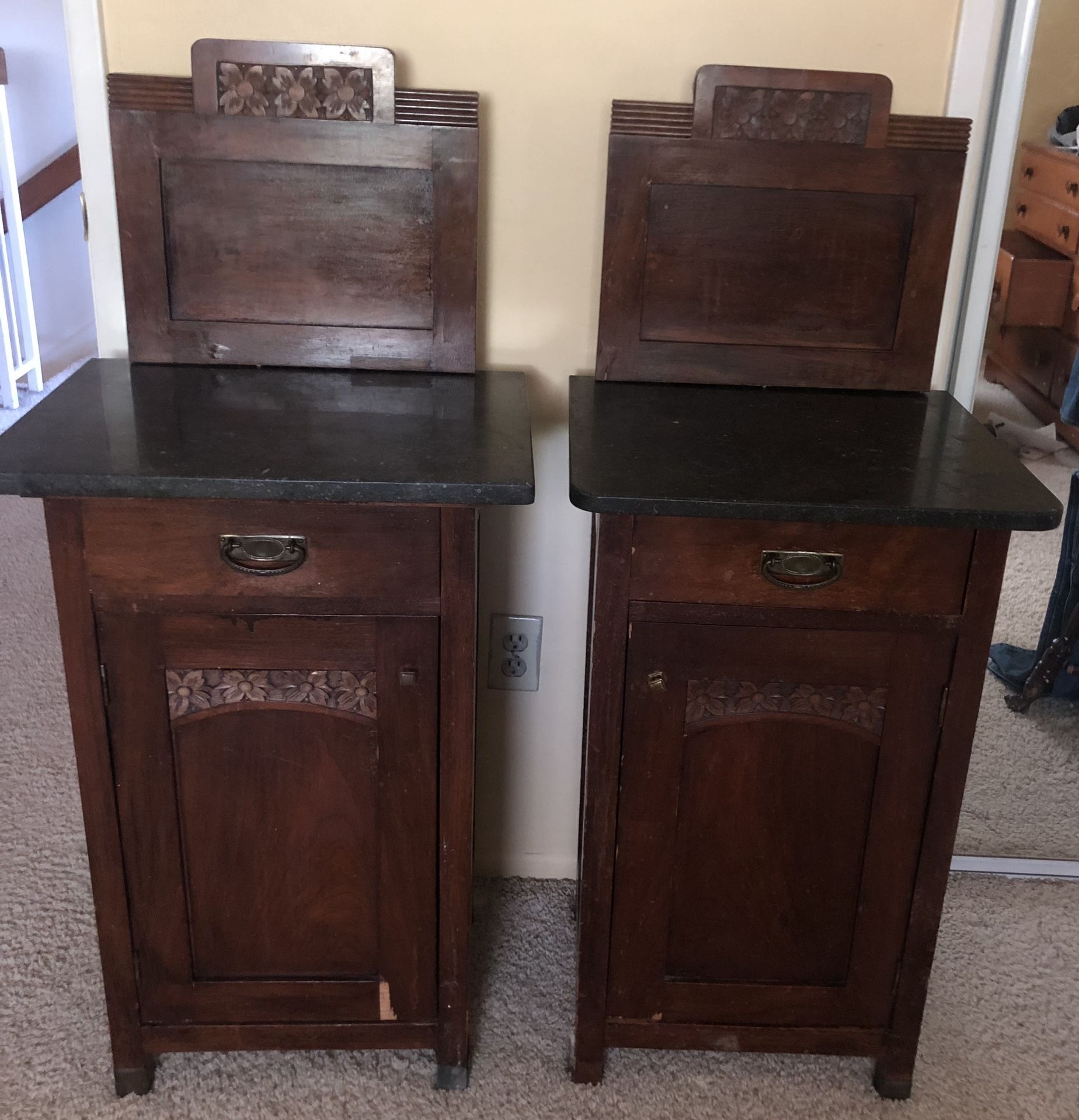 Barbel Top Antique Night Stands