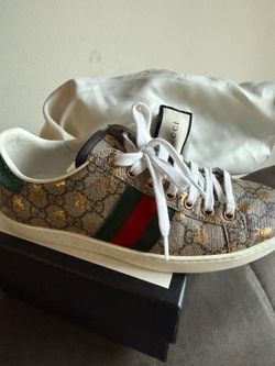 Gucci ace GG supreme bees sneaker/women