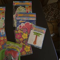 Luau party supplies