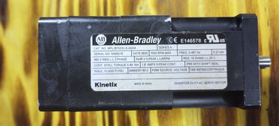 Allen-Bradley MPL-A1520U-EJ42AA