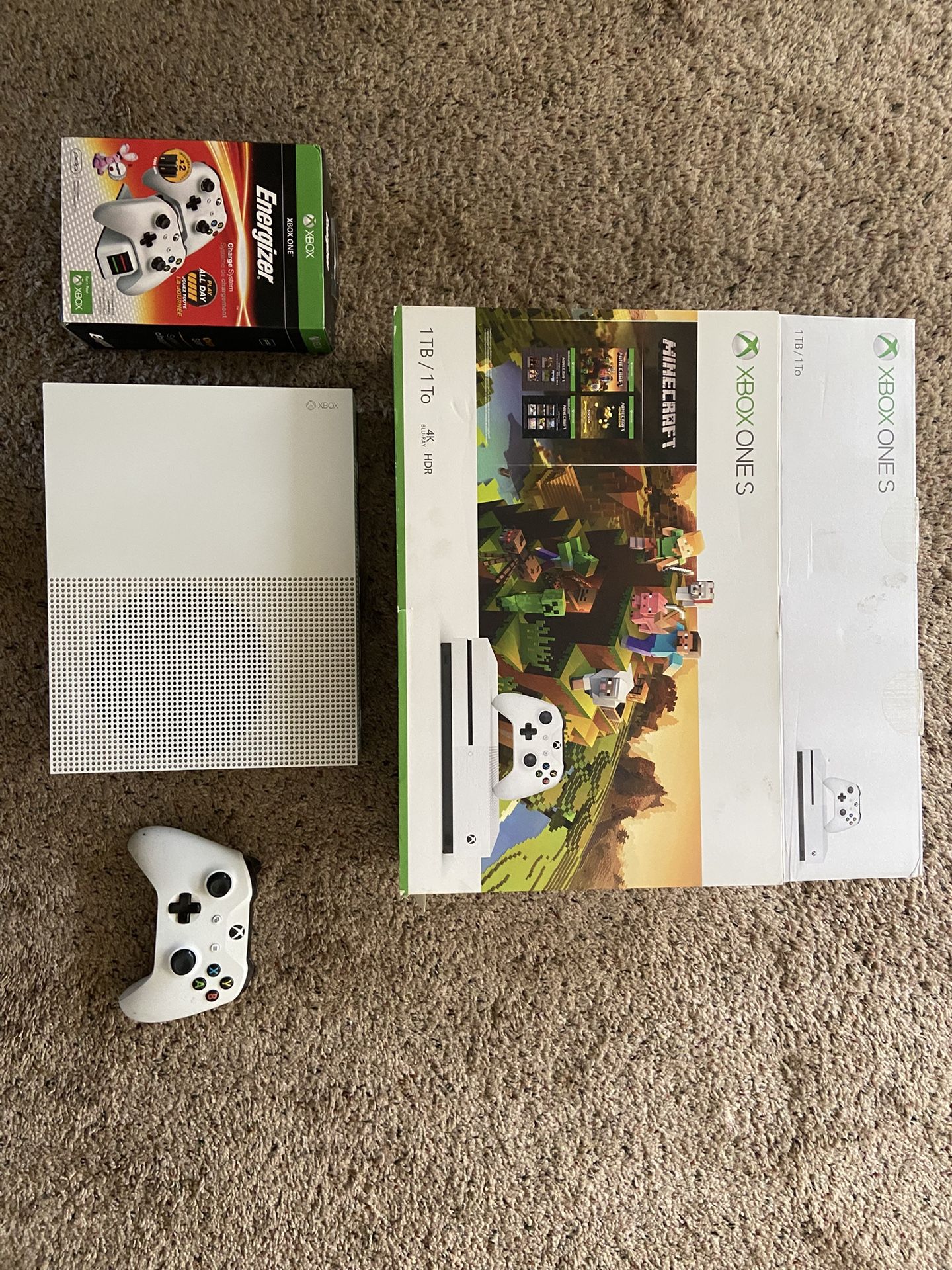 ๐ฅ Xbox One S Bundle โ Wireless Controller + NEW Dual Charger โ $100 OBO ๐ฅ