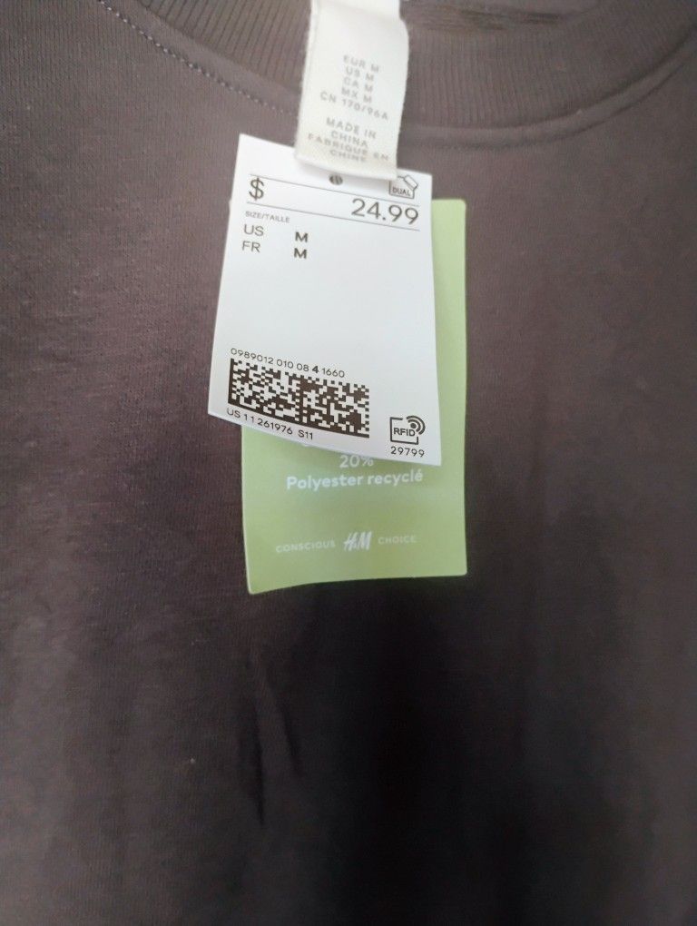 Sweatshirt