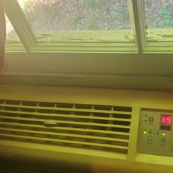 Excellent Working AC. Window Air Conditioner 