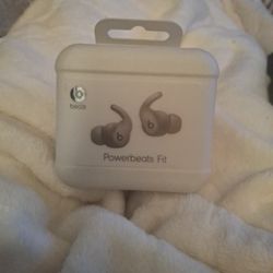 Powerbeats FIT