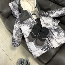 Toddler 2 Piece Snowsuit With Snow Boots And mittens