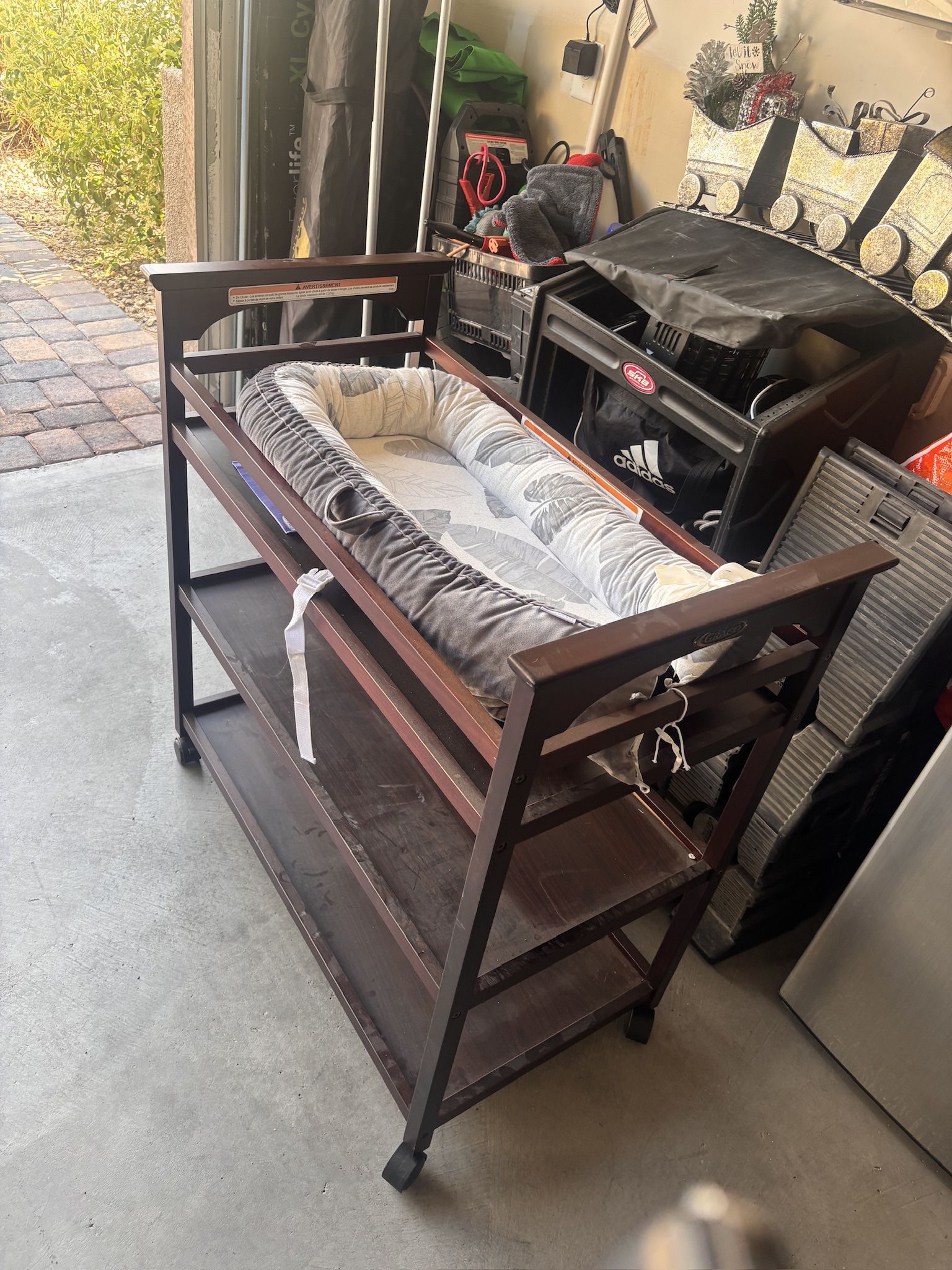 Changing table On Wheels 