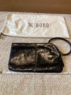 Hobo International Women’s Sable Black Leather Wristlet Clutch USED 1 Time