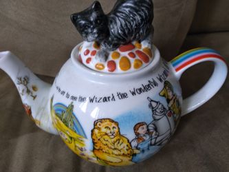 Wizard of Oz tea pot vintage