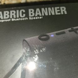 NEW! WATERPROOF BLUE TOOTH SPEAKER