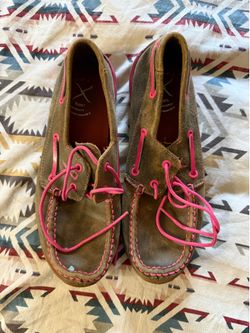 Twisted X women driving Mocs