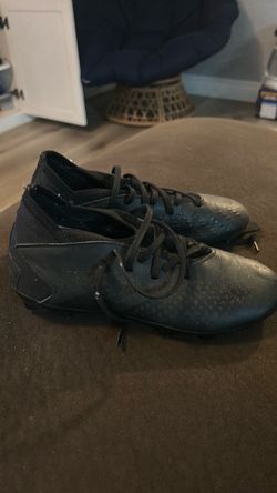 Soccer cleats