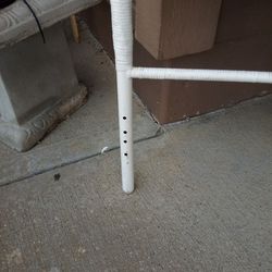 WHITE WICKER HEAD BOARD FOR TWIN SIZE BED