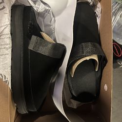 Ugg Women’s Size 8 