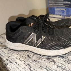 New Balance Woman’s Size 7.5 