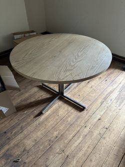 Round Table