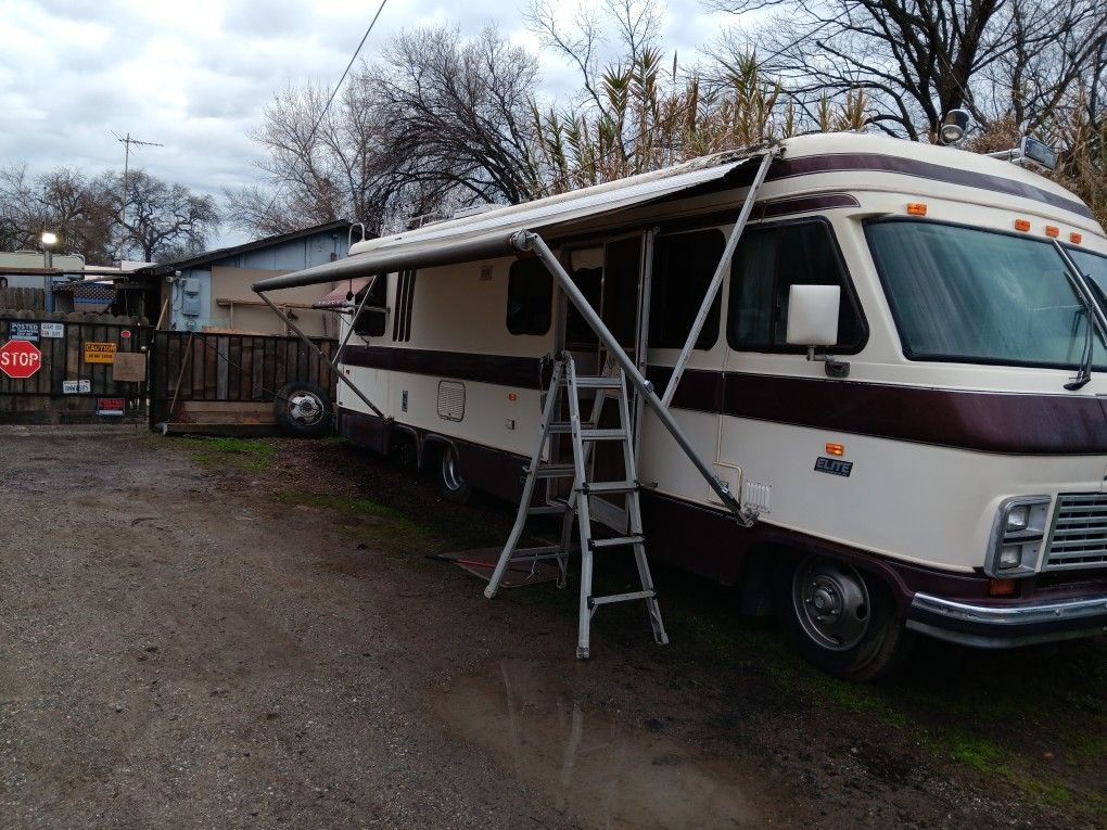 ELITE MOTOR HOME 32' Very Good Condition