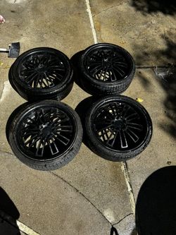  tires / scraped rims SEND BEST OFFER
