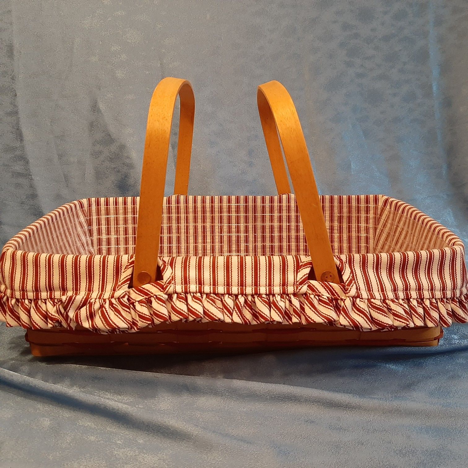 Longaberger 1997 Large Gathering Basket w 2 liners