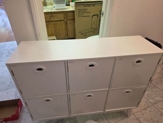 Free!! Cabinet