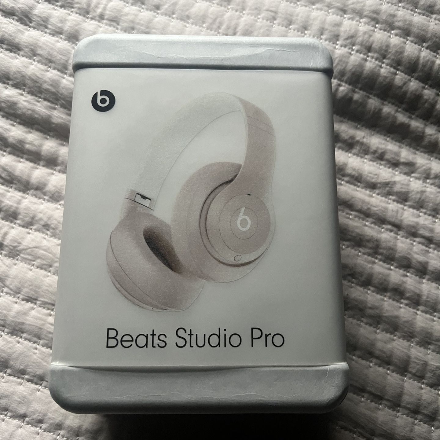 *Sealed*Beats Studio Pro