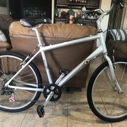 Raleigh Ventura  Hibrida. 7 Velocity