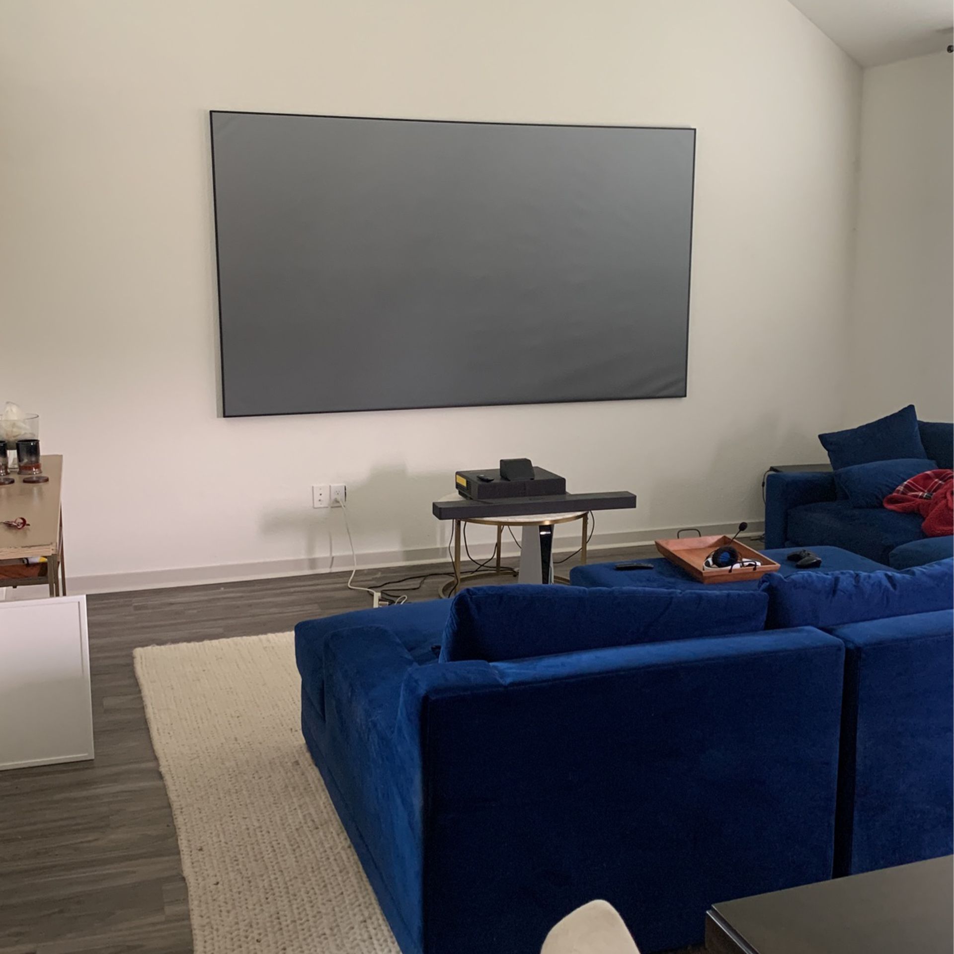 EPSOM 4k Projector And 120” Screen