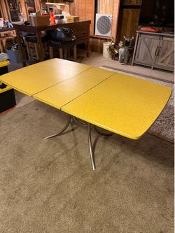 Vintage 1950s drop-leaf dining table