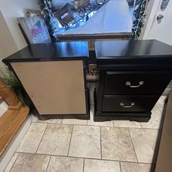 Black Night Stands (2)