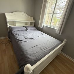 White Color Full Size Bed 