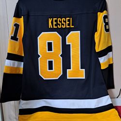 Women's Pittsburgh Penguins Phil Kessel Fanatics Jersey. Sz. M
Jersey 