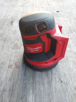 Milwaukee Random Orbit Sander 5" ( 125 mm ) 7000  -  1200  -  O  PM  18 V = 