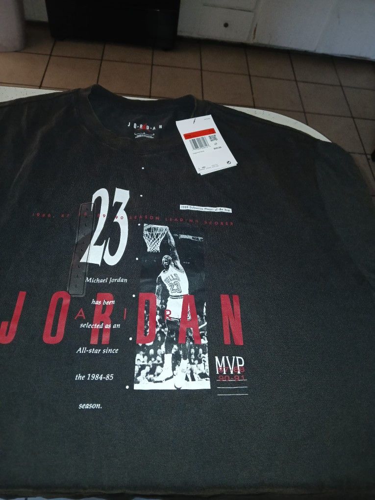 Jordan Reissue Tee Size :Large 25