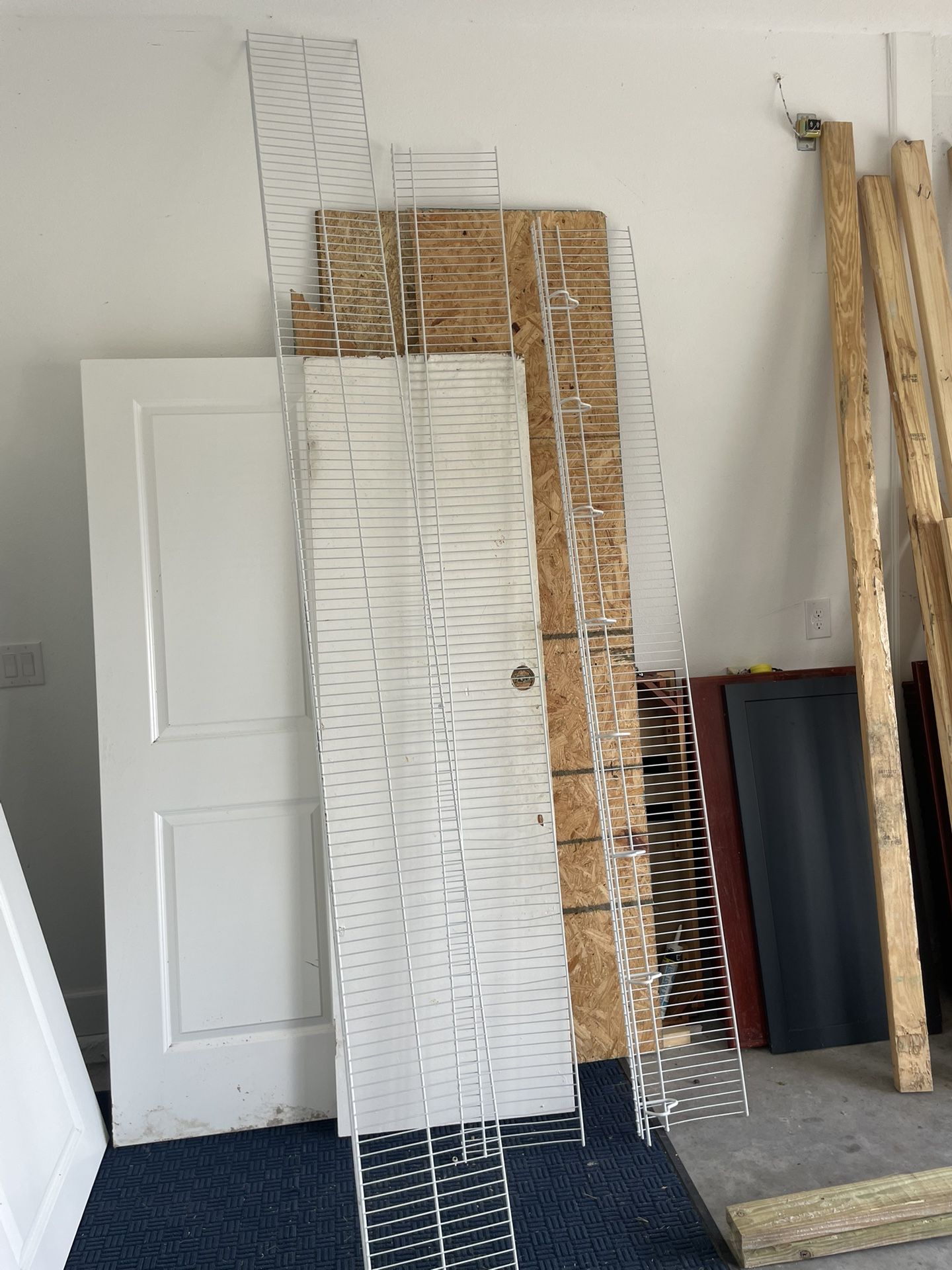 Wire Shelving (3 Pieces)