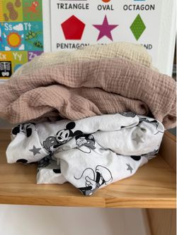 Fitted crib sheets (3 bulk)
