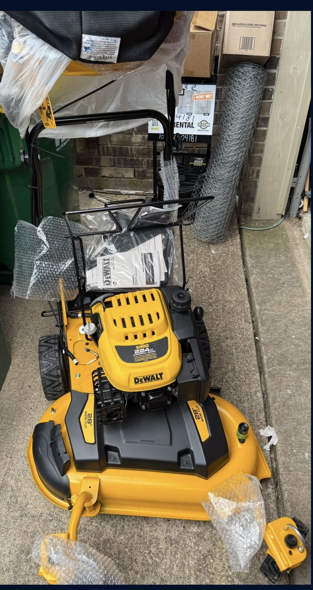 DEWALT 28 in. 224cc E-GOV Engine 3-in-1 Gas RWD Self-Propelled Lawn Mower with High Rear Wheels Brand New, but with a preowned price $1100
