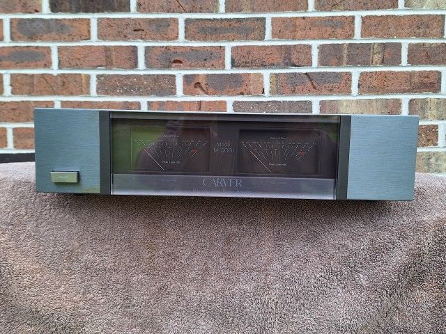 Carver M500T  Amplifier