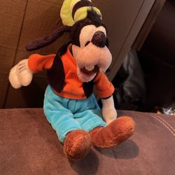 9” Plush Walt Disney Goofy Beanie Figure