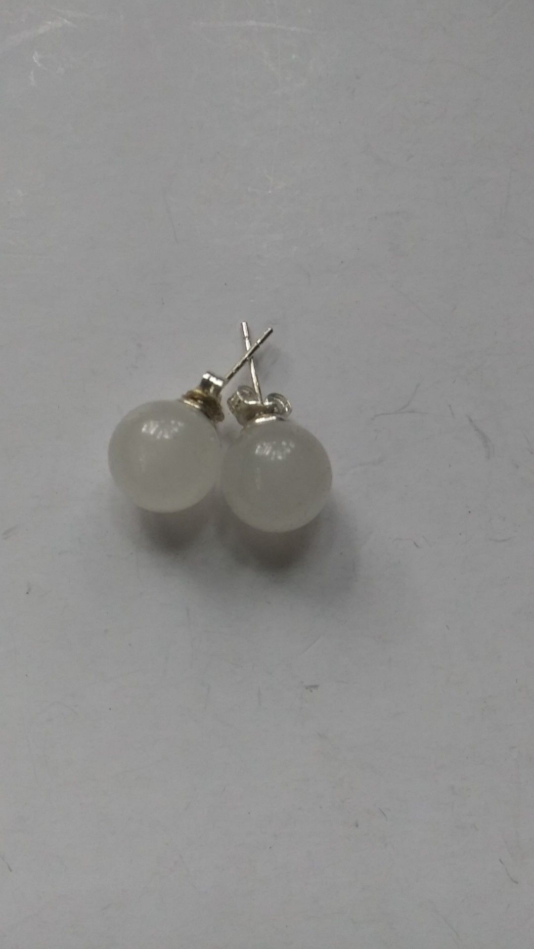 White agate chalcedony jade silver 925 stud earings 10mm