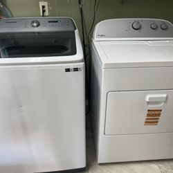 Washer & Dryer Set $400