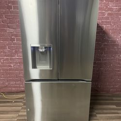 LG Refrigerator w/Warranty! R1496A