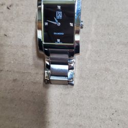 Esquire Movado Unisex Watch With Diamonds On 12,3,6,9 O’clock . New Japanese Battery, Good Working.
