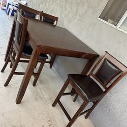 Dinning Table 