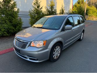 2016 Chrysler Town & Country (Touring)