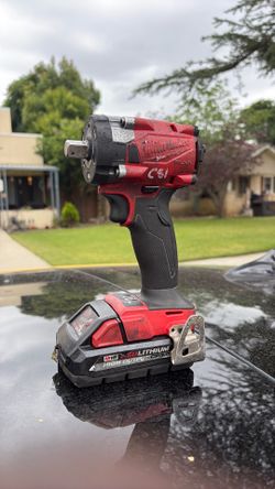 M18 Milwaukee fuel 1/2 in impact mid torque