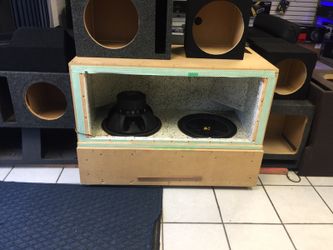 Custom speaker box for hummer h3 or large suv