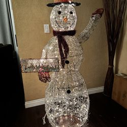 Light Up Snow Man / Christmas Decoration