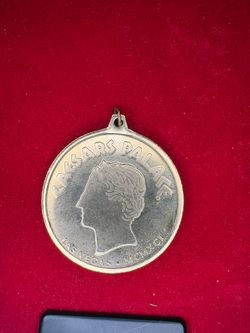 Caesars Palace Las Vegas MCMXCI Medallion Pendant