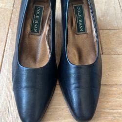 Cole Haan Black Pumps (Size 7)