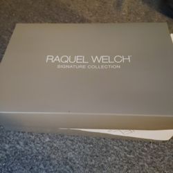 Se Vende Peluca Para Mujer Marca  RAQUEL WELCH